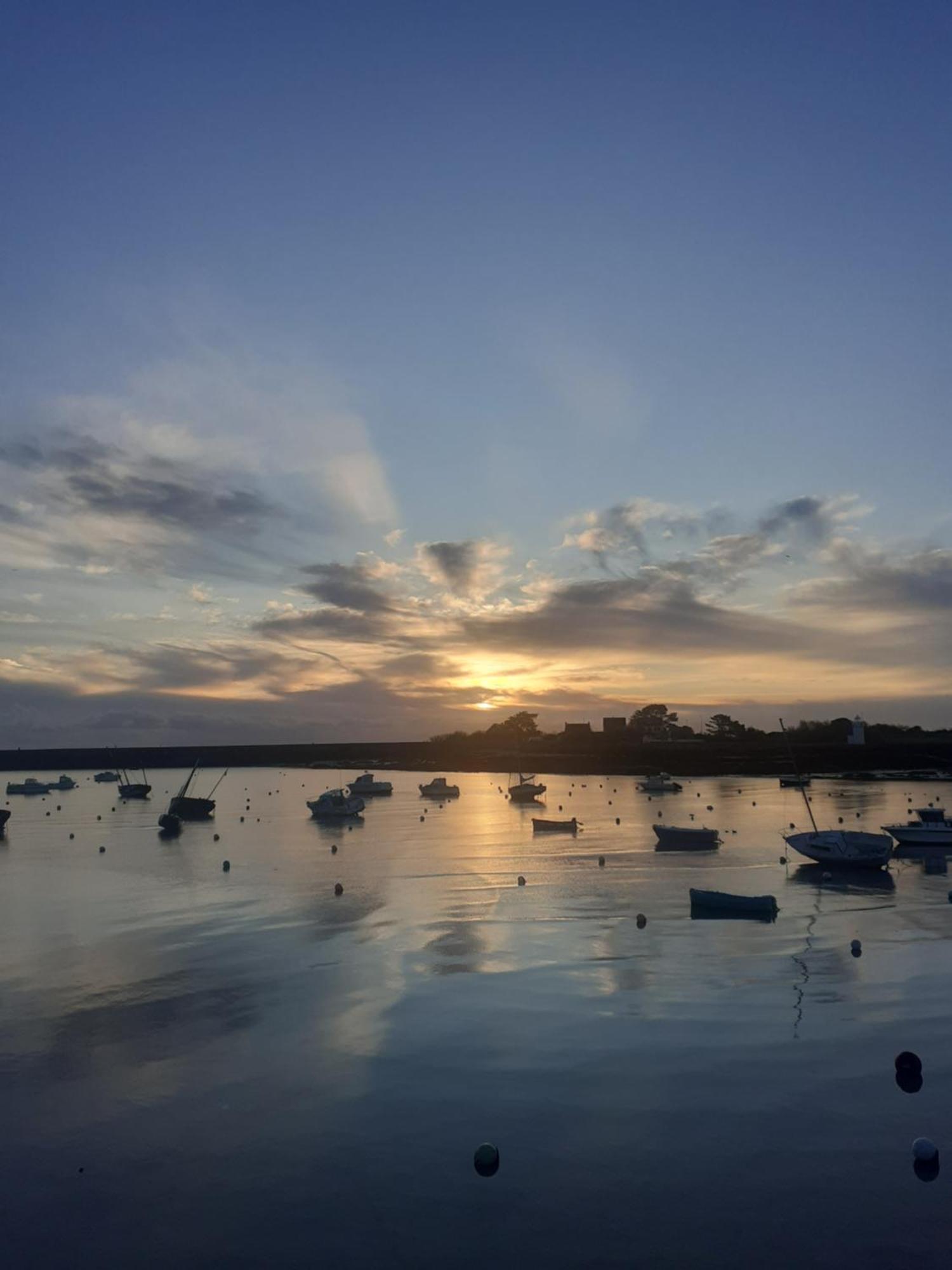 Le Mora Hotes Bed and Breakfast Barfleur Exterior foto