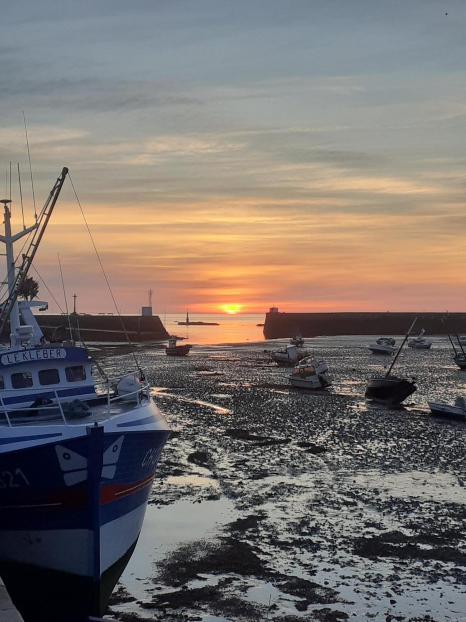 Le Mora Hotes Bed and Breakfast Barfleur Exterior foto